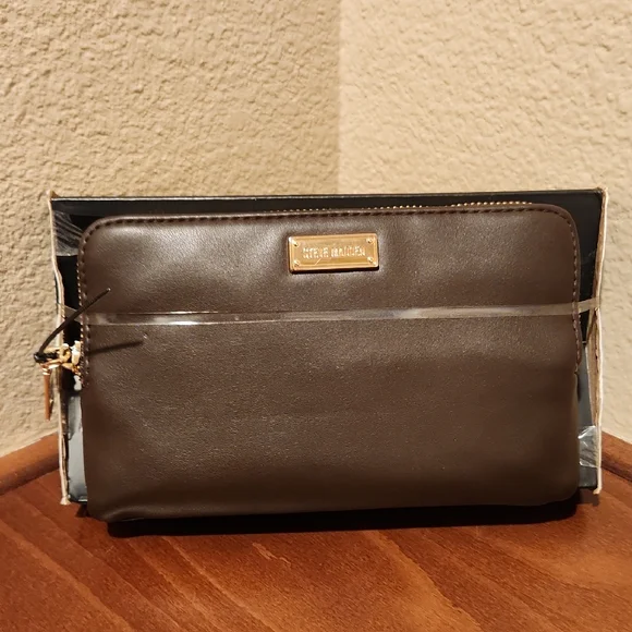 Steve Madden Dark Brown Clutch NIB - Picture 1 of 6